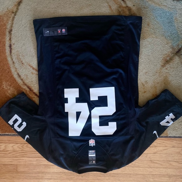 Clothes - Picture 4 of 16